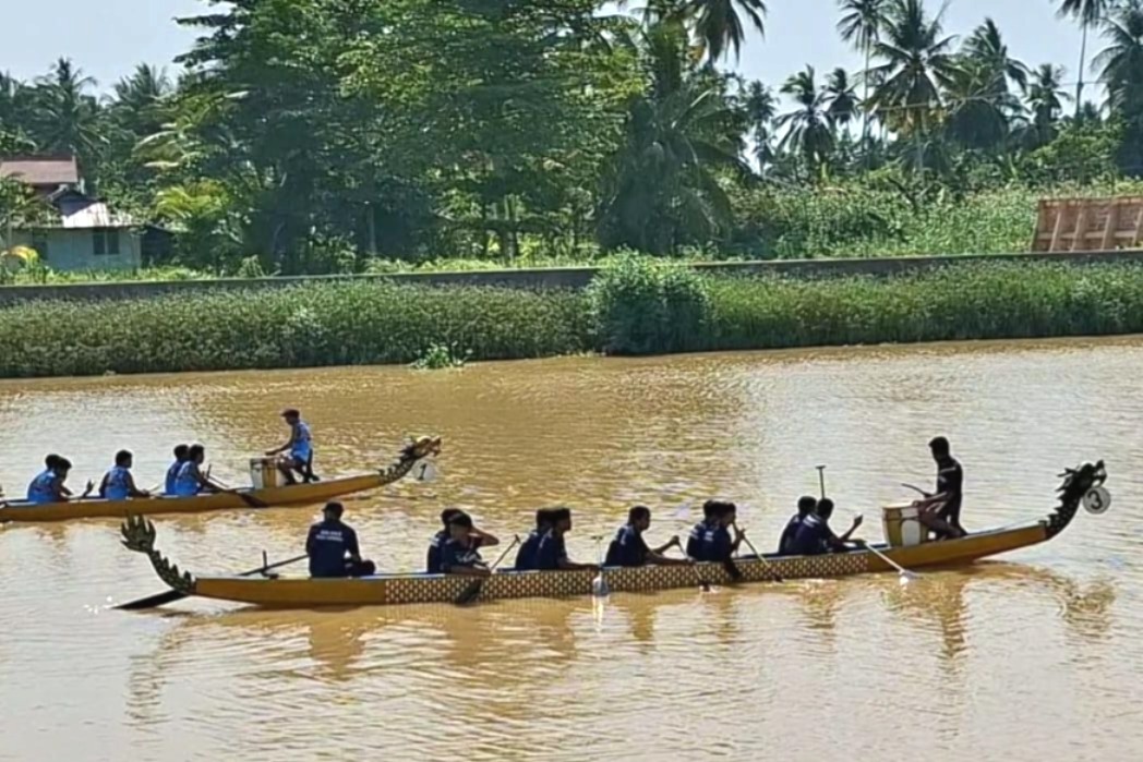 Tim Kalsel Dominasi Dragon Boat Open Paser 2025, Tuan Rumah Finis di Posisi Kedua