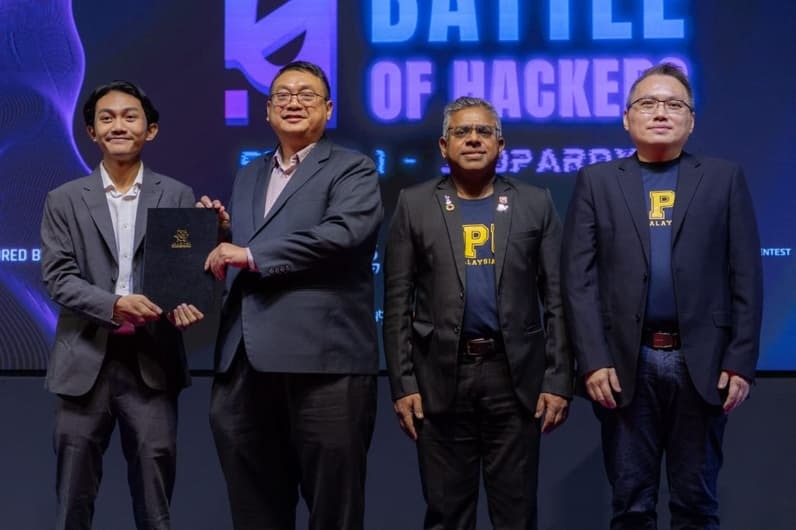Fawwaz Musaffa, Warga Paser Pencipta Aplikasi Portal Edukasi Raih Penghargaan di Malaysia 