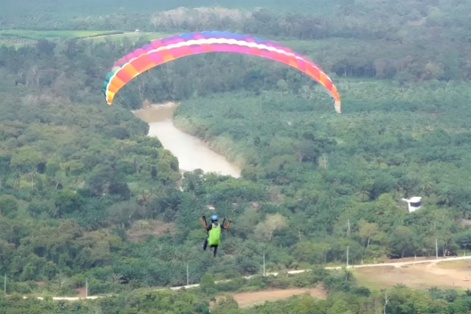 Paser Siap Gelar Lomba Paralayang Skala Internasional
