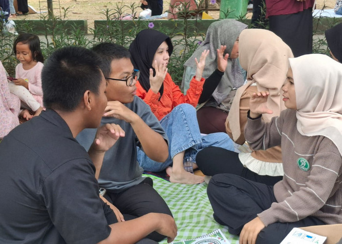 Kerap Disalahartikan karena Memilih Diam, Komunitas Tuli Paser Ajak Warga Belajar Bisindo